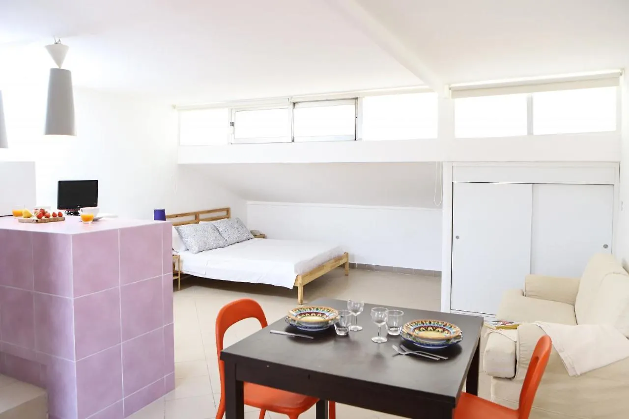 Apartment Appartamento Con Terrazzo A Piazza Dante Naples