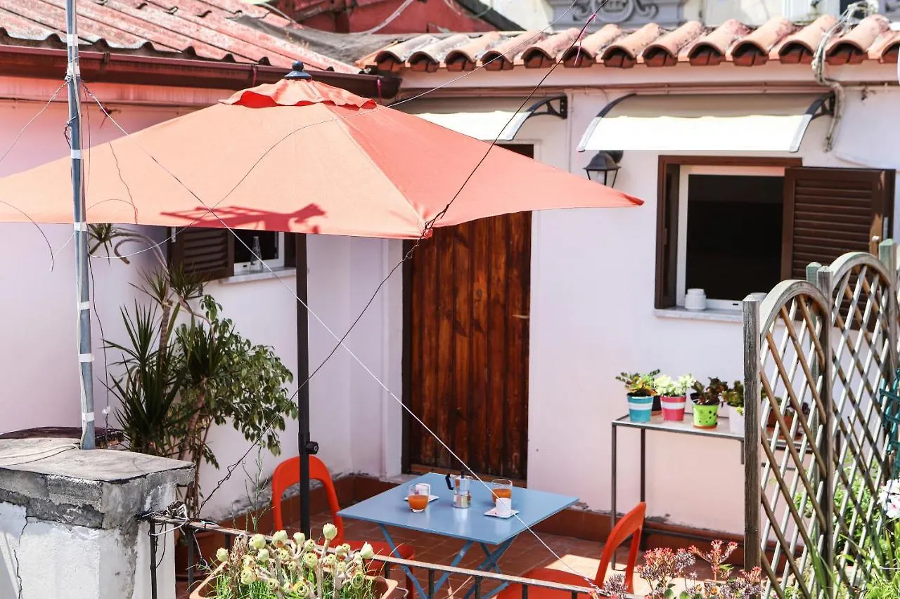 Appartamento Con Terrazzo A Piazza Dante Naples 0*,  Italie